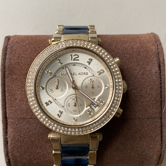 MICHAEL KORS watch - Picture 3 of 3